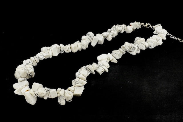 Großhandel 10 mm Einzelschleifen-Edelstein-Chip-Kette – Weiß Howlit