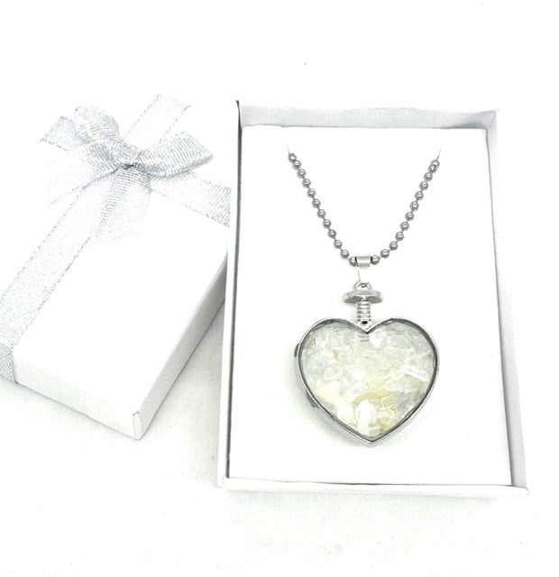 Herzförmige Opal-Halskette mit Geschenkbox