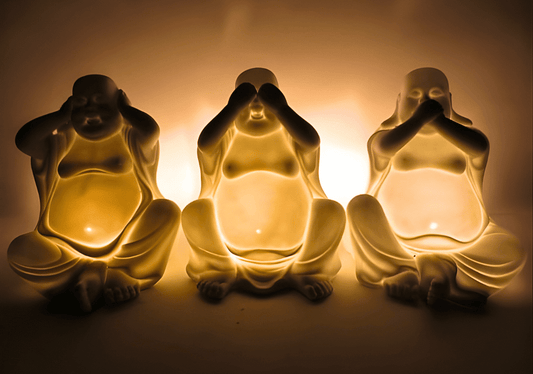 Happy-Buddha Duftölbrenner-Set – Nichts hören, nichts sehen, nichts sagen (Weiß, 3-teilig)
