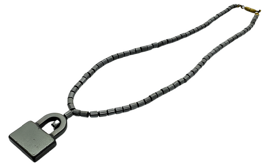Elegante Hangslot Hanger met Hematiet Kralenketting