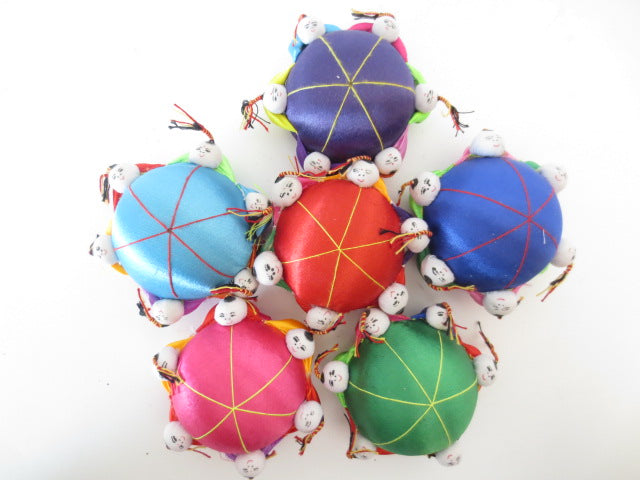 Traditionelles Glückspuppen-Nadelkissen (groß) – Set (6 stück)