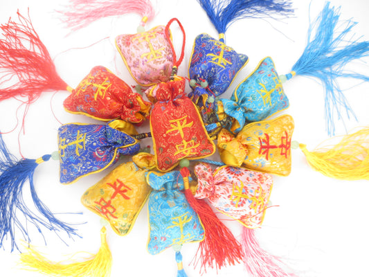 Grohandel - Ping An Lucky Pendant &amp; Brocade Tasche (10 Stck)