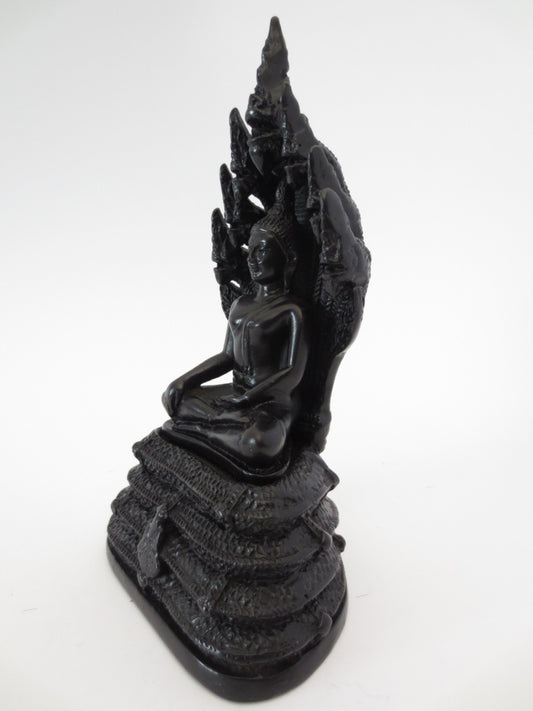 Großhandel - meditierender thailndischer Buddha mit Schlangen (mittel)