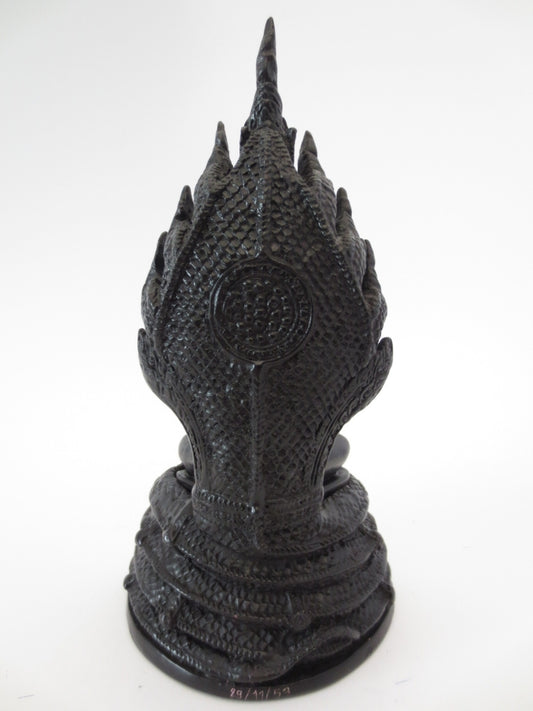 Großhandel - meditierender thailndischer Buddha mit Schlangen (mittel)