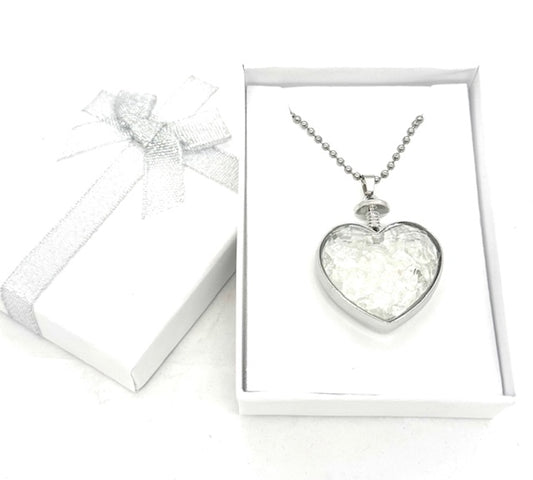 Herzförmige Bergkristall-Anhängerkette mit Geschenkbox