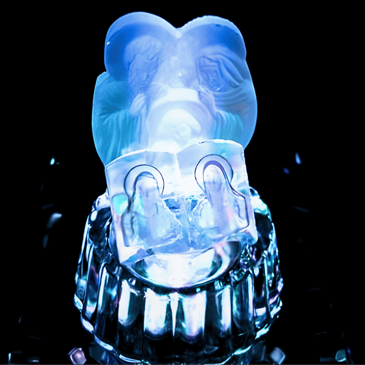 Kristallstatue Geistliche mit Bibel