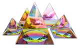 Kristallpyramide, farbig 7 × 7 cm