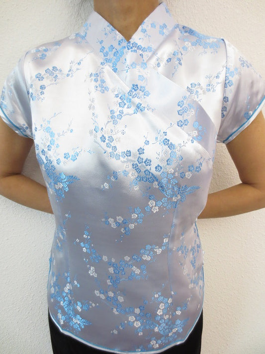 licht blau mit blumen Damen Tops