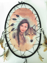 Ovaler Traumfänger Indianerin mit Wolf