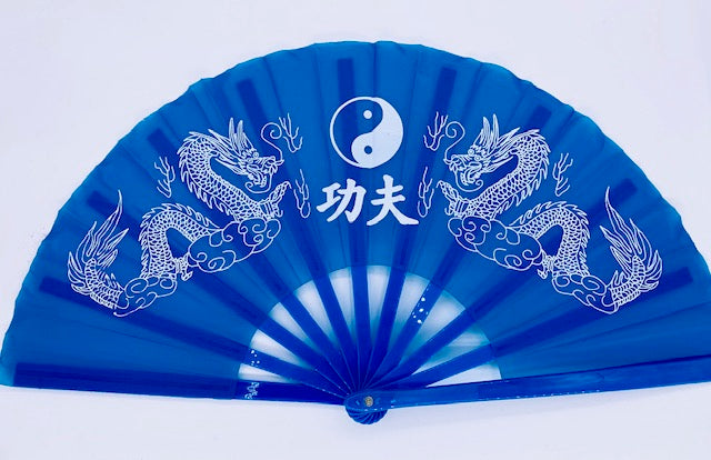 Blauer Tai-Chi-Fächer mit Gong-Fu-Drache