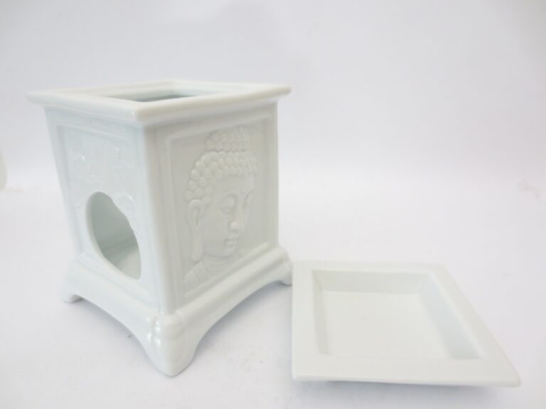 Luxus-Ölbrenner mit weißem Buddha