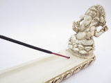 Weißer Ganesh Räucherstäbchenhalter