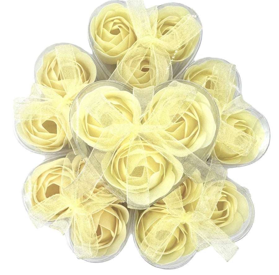 Romantische Cremefarbene Seifenrosen – 12 Stück