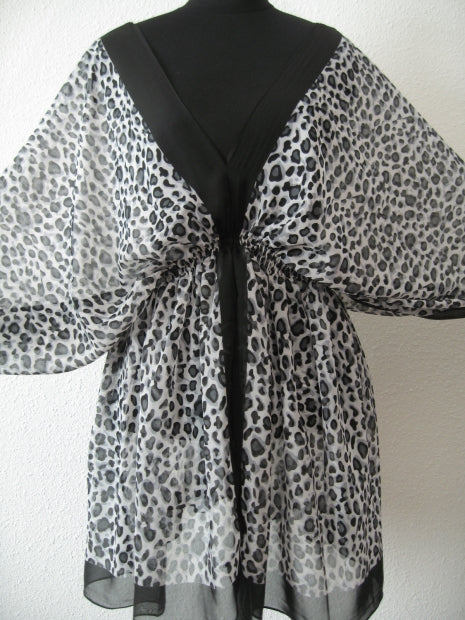 Schwarz/weie Bluse III
